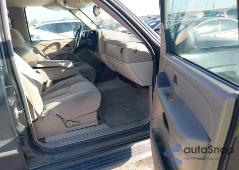 2005 Chevrolet Tahoe Ls from USA, damaged, VIN 1GNEC13V75R136856